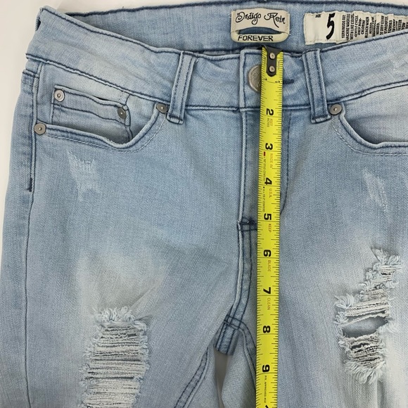Indigo Rein Forever Stretch Light Wash Distressed Destroyed Capri Cuffed Jeans - Picture 14 of 16